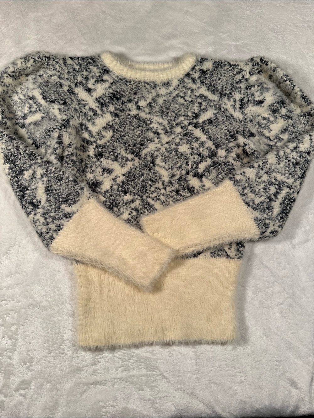 VENUS Cream & Black Fuzzy Patterned Crewneck Sweater